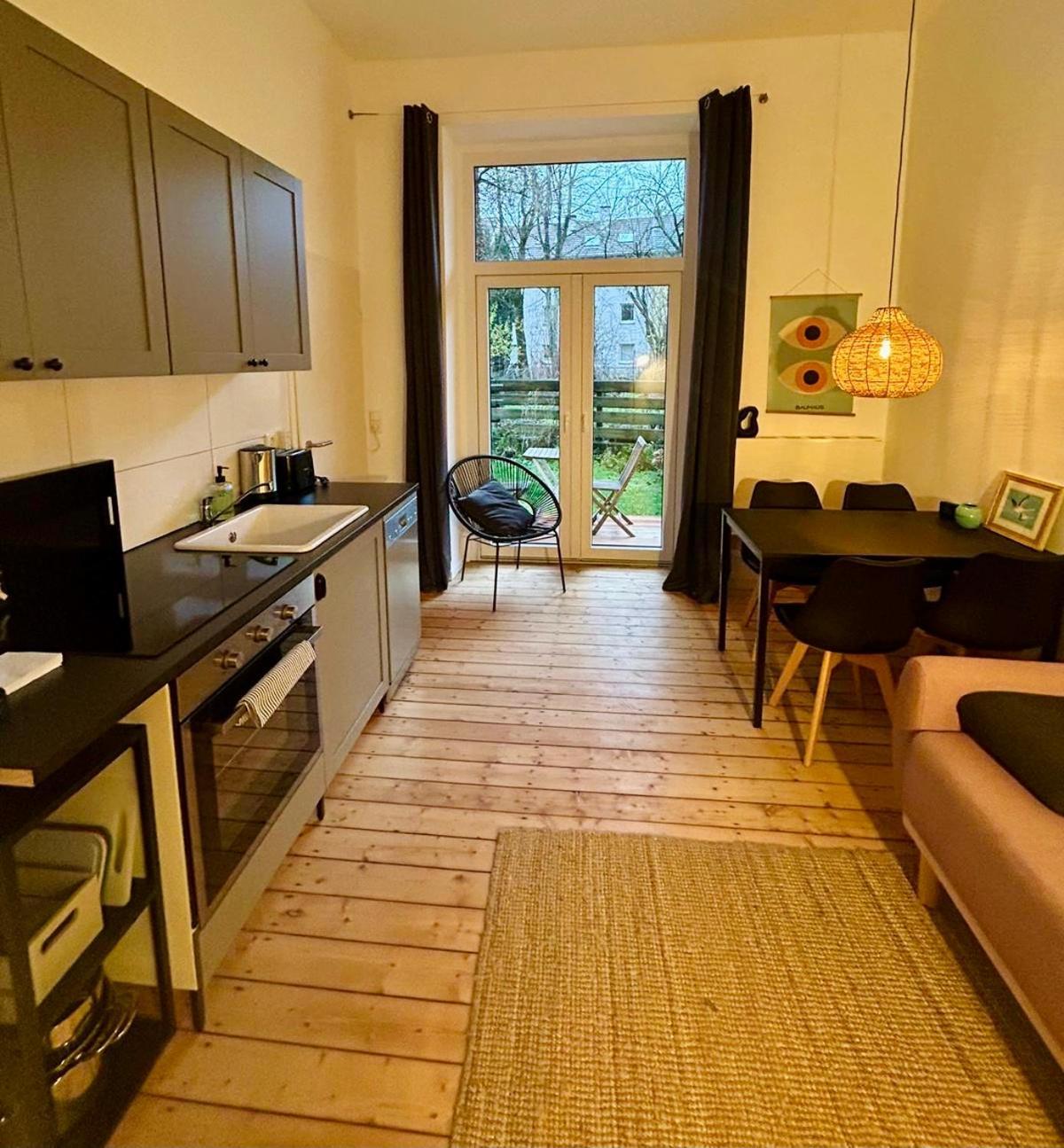בוכום Feelslikehome - Stylische Und Zentrale Altbauwohnung Mit Terrasse&Garten מראה חיצוני תמונה